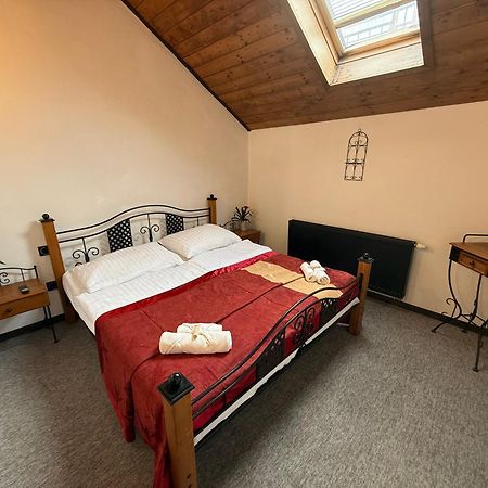 Frýdek-Místek Hotel Plzensky Dvur מראה חיצוני תמונה