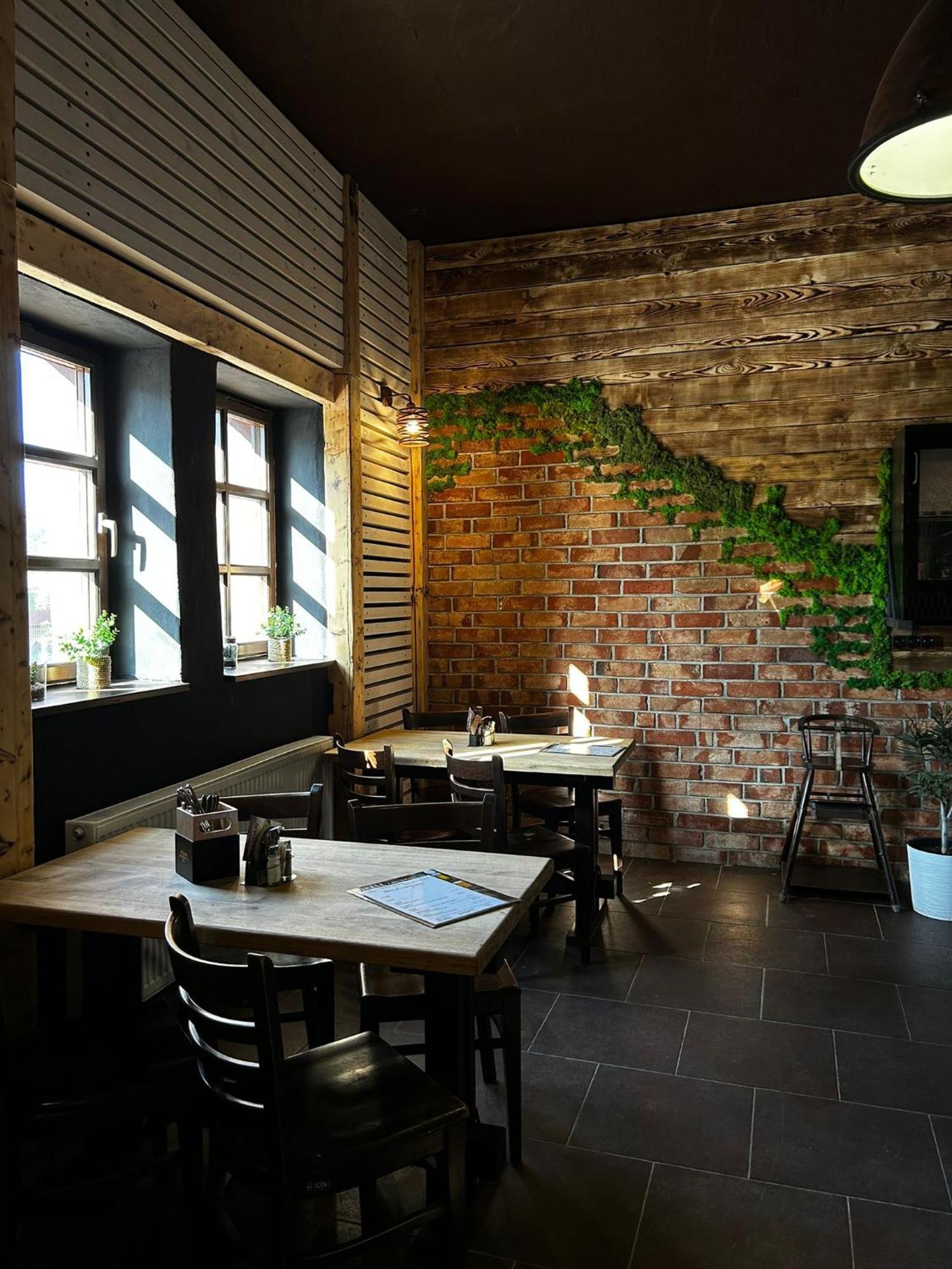 Frýdek-Místek Hotel Plzensky Dvur מראה חיצוני תמונה