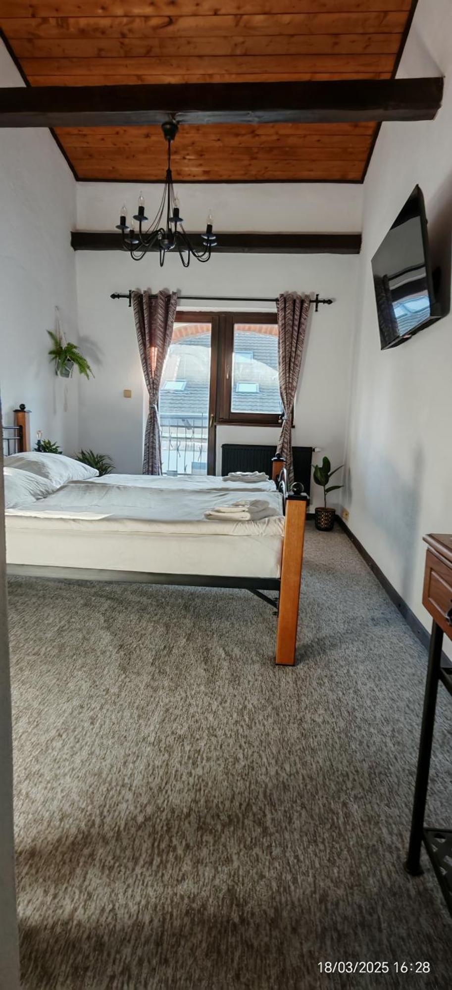 Frýdek-Místek Hotel Plzensky Dvur מראה חיצוני תמונה
